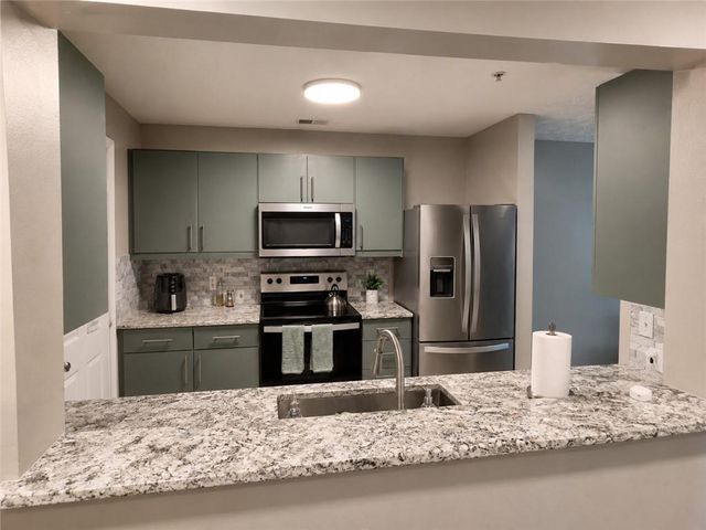 6101 Par Four Way, Lithonia, GA 30038