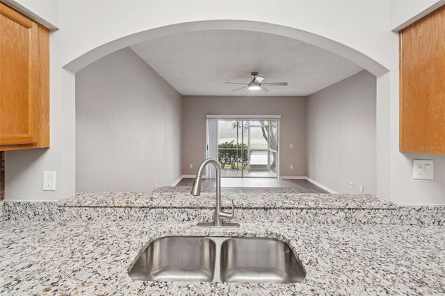 18214 PARADISE POINT DRIVE, Tampa, FL 33647