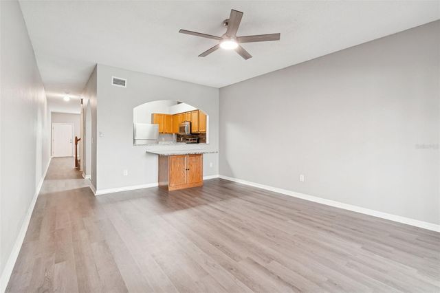 18214 PARADISE POINT DRIVE, Tampa, FL 33647