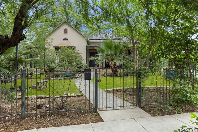 1012 N FLORES ST, San Antonio, TX 78212