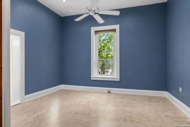 1012 N FLORES ST, San Antonio, TX 78212