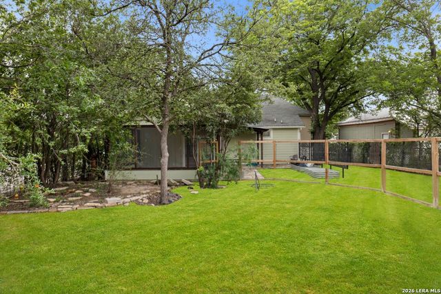 1012 N FLORES ST, San Antonio, TX 78212