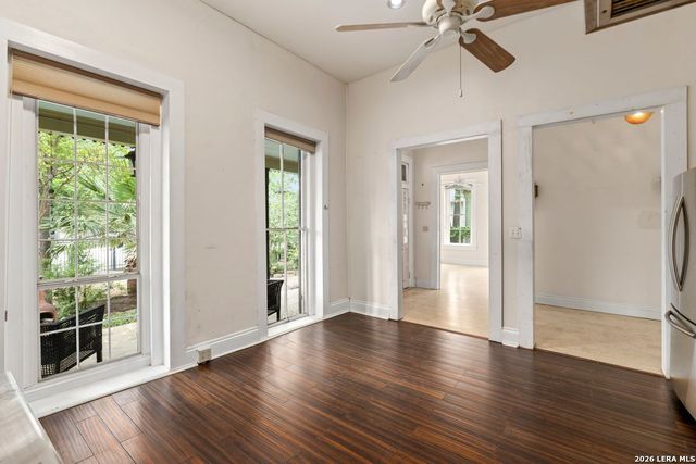 1012 N FLORES ST, San Antonio, TX 78212