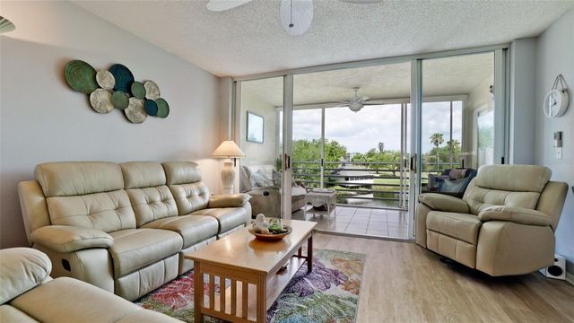 4570 PINEBROOK CIRCLE 302, Bradenton, FL 34209
