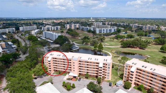 4570 PINEBROOK CIRCLE 302, Bradenton, FL 34209