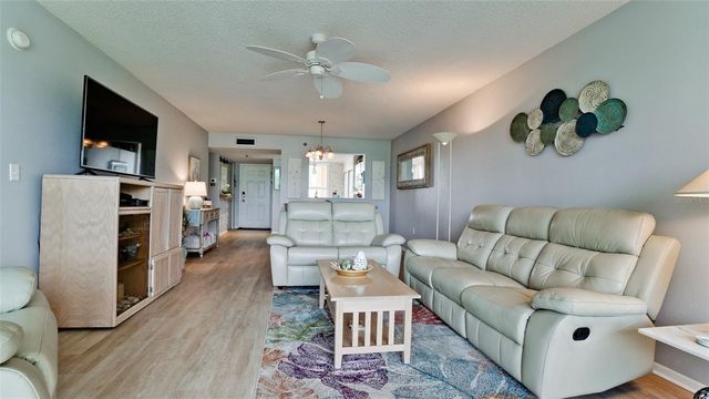 4570 PINEBROOK CIRCLE 302, Bradenton, FL 34209