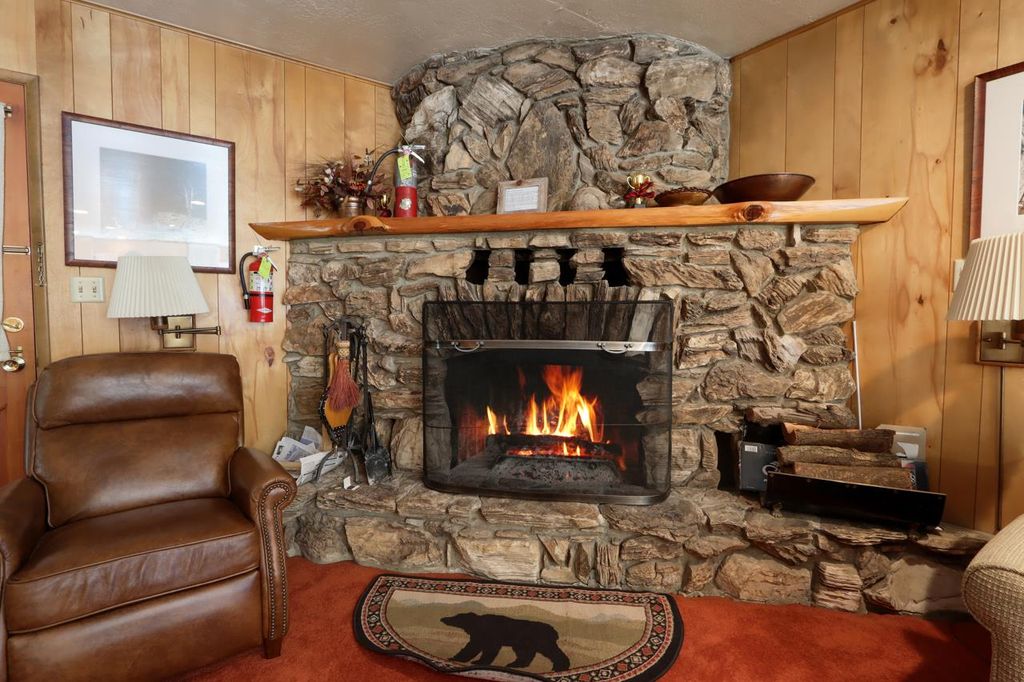 Image 3 of property listing at 2580 River Road, Wawona, CA 95389