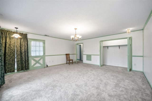369 Holiday Acres Dr, Springville, TN 38256
