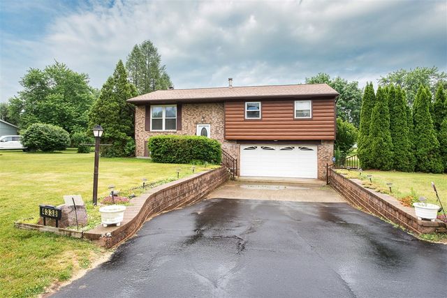 4338 Swarthout Road, Pinckney, MI 48169