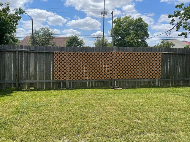 11418 El Diamante Drive, Houston, TX 77048