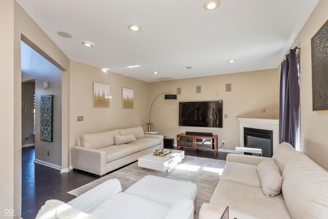 821 Harvest Lake Drive, Brownsburg, IN 46112