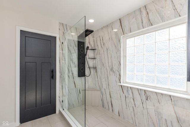 821 Harvest Lake Drive, Brownsburg, IN 46112