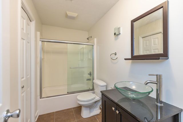 821 Harvest Lake Drive, Brownsburg, IN 46112