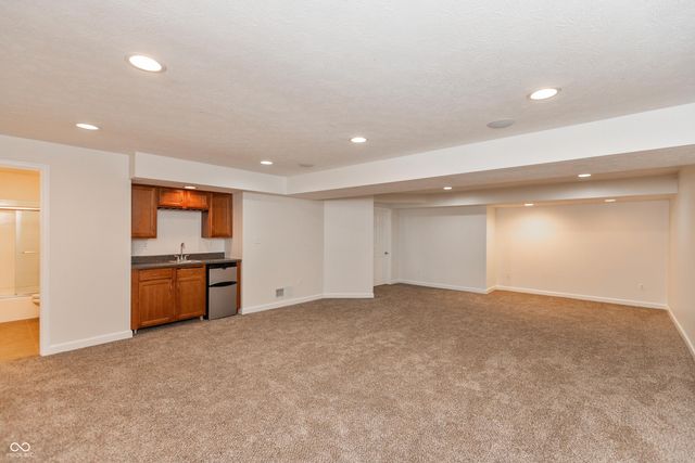 821 Harvest Lake Drive, Brownsburg, IN 46112