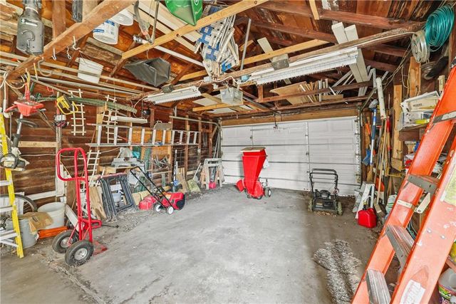 2320 S Northern Boulevard, Independence, MO 64052