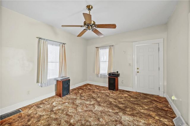 2320 S Northern Boulevard, Independence, MO 64052