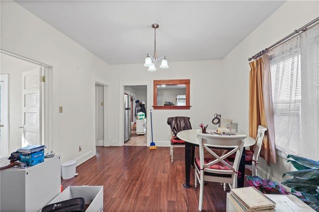 2320 S Northern Boulevard, Independence, MO 64052