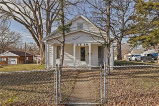 2320 S Northern Boulevard, Independence, MO 64052