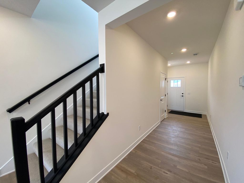 13785 Hollybrook Circle, Apple Valley, MN 55124 — photo 2
