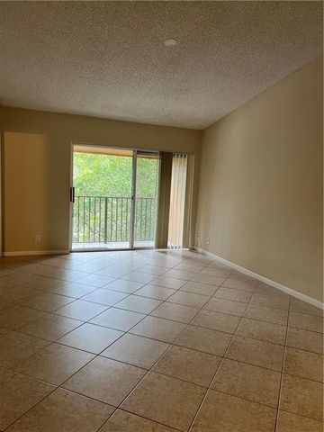 10773 Cleary Boulevard 307, Plantation, FL 33324