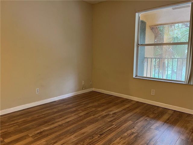 10773 Cleary Boulevard 307, Plantation, FL 33324