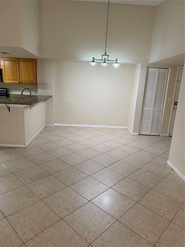 10773 Cleary Boulevard 307, Plantation, FL 33324