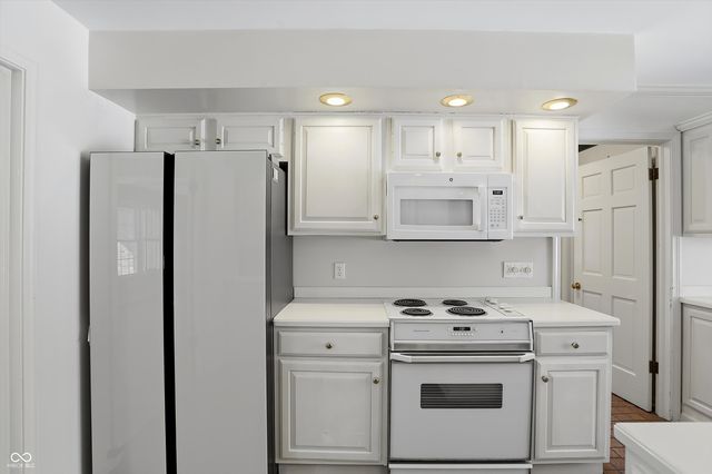 7812 Buckskin Drive, Indianapolis, IN 46250