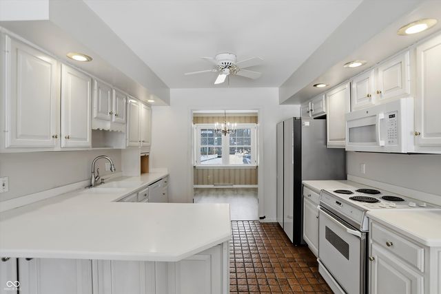 7812 Buckskin Drive, Indianapolis, IN 46250