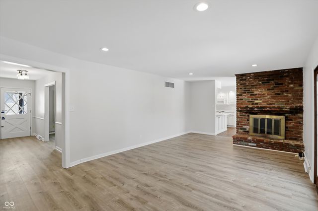 7812 Buckskin Drive, Indianapolis, IN 46250