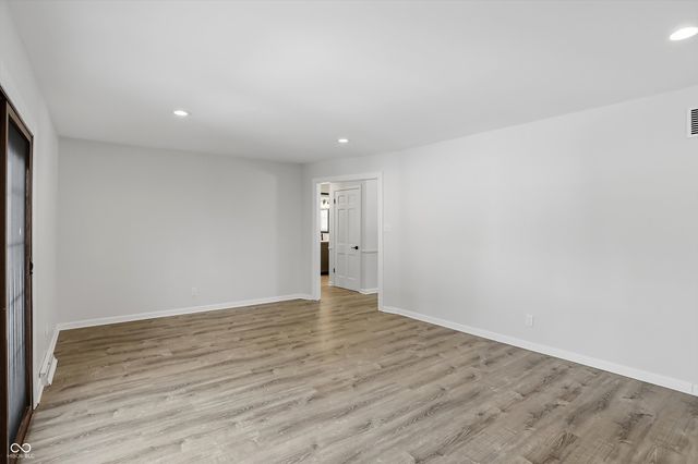 7812 Buckskin Drive, Indianapolis, IN 46250