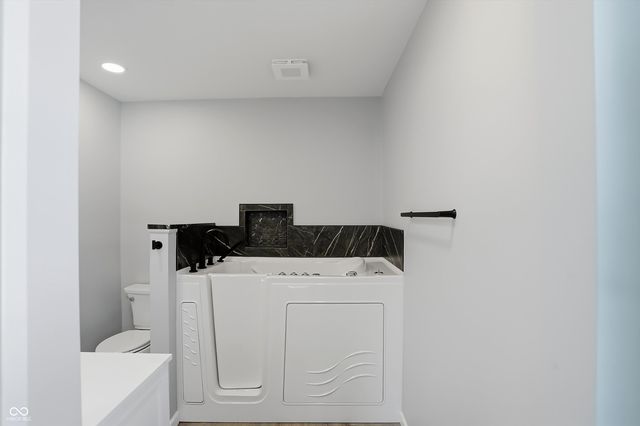 7812 Buckskin Drive, Indianapolis, IN 46250