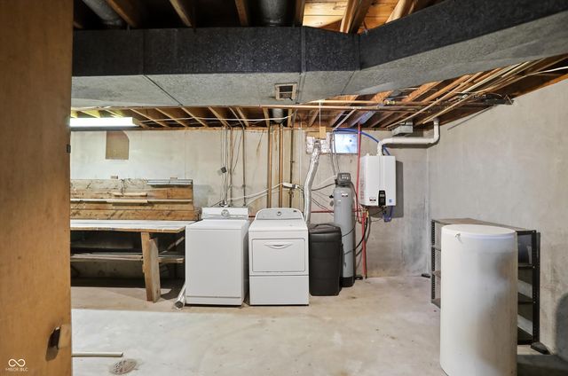 7812 Buckskin Drive, Indianapolis, IN 46250