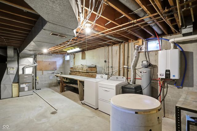 7812 Buckskin Drive, Indianapolis, IN 46250