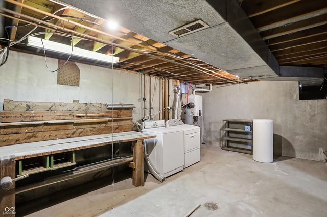 7812 Buckskin Drive, Indianapolis, IN 46250