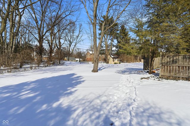 7812 Buckskin Drive, Indianapolis, IN 46250