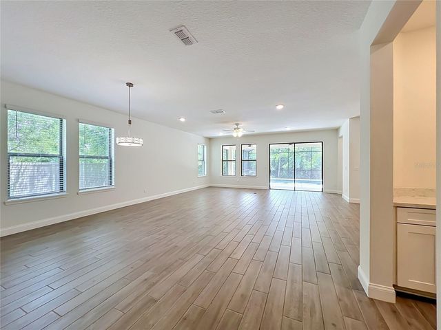 8409 VIVARO ISLE WAY, Windermere, FL 34786