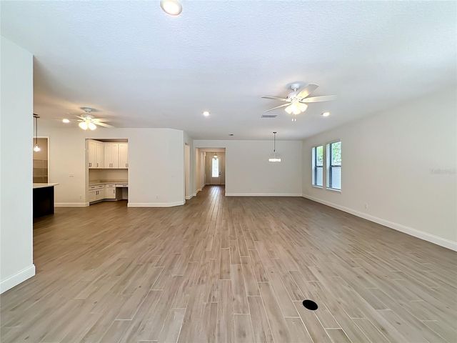 8409 VIVARO ISLE WAY, Windermere, FL 34786