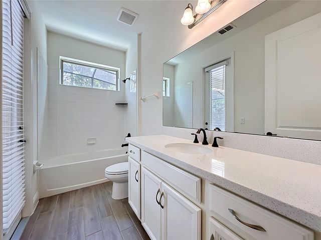 8409 VIVARO ISLE WAY, Windermere, FL 34786