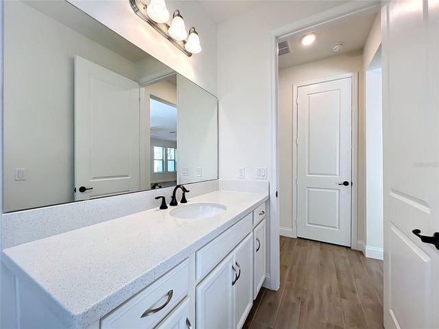 8409 VIVARO ISLE WAY, Windermere, FL 34786