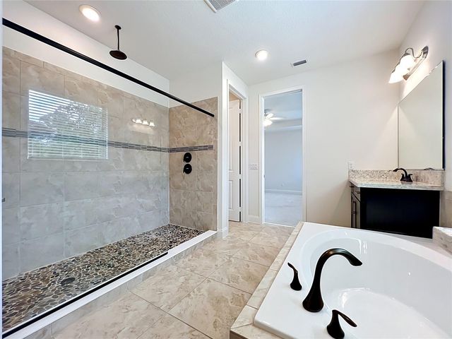 8409 VIVARO ISLE WAY, Windermere, FL 34786