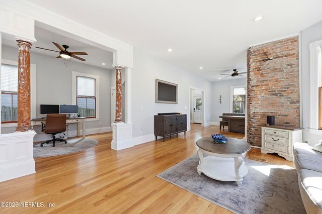 1614 N MARKET Street, Jacksonville, FL 32206