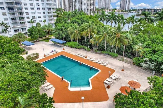 2851 NE 183 2203-05, Aventura, FL 33160