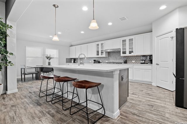 3717 Cualquiera, San Antonio, TX 78261