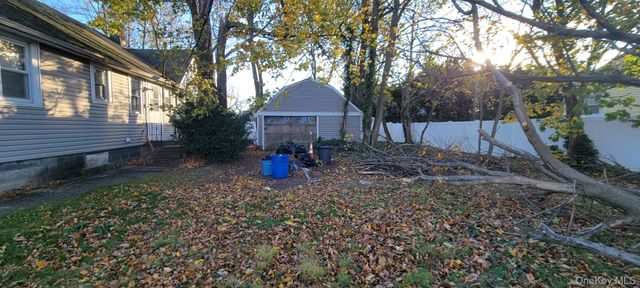 11 45th Street, Lindenhurst, NY 11757