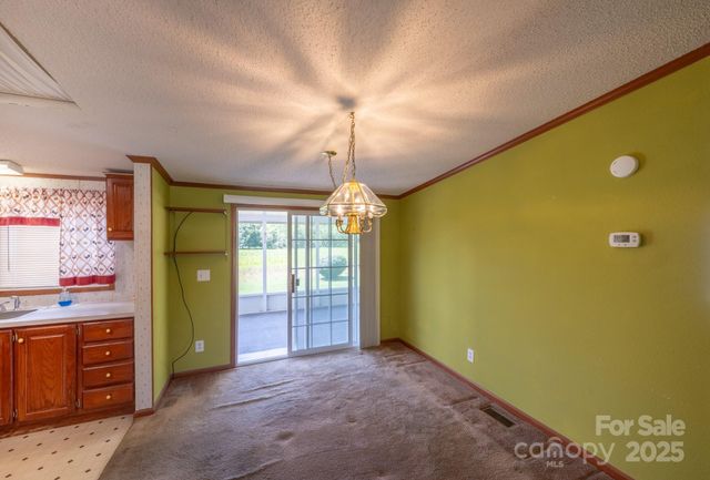 408 Riverwind Drive, Hendersonville, NC 28739