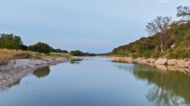 8577 Ranch Road 2766, Johnson City, TX 78636