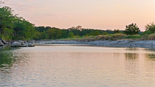 8577 Ranch Road 2766, Johnson City, TX 78636