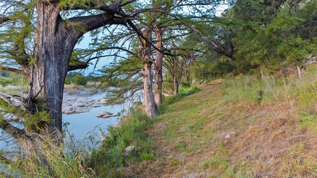 8577 Ranch Road 2766, Johnson City, TX 78636