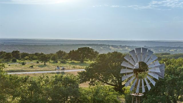 8577 Ranch Road 2766, Johnson City, TX 78636