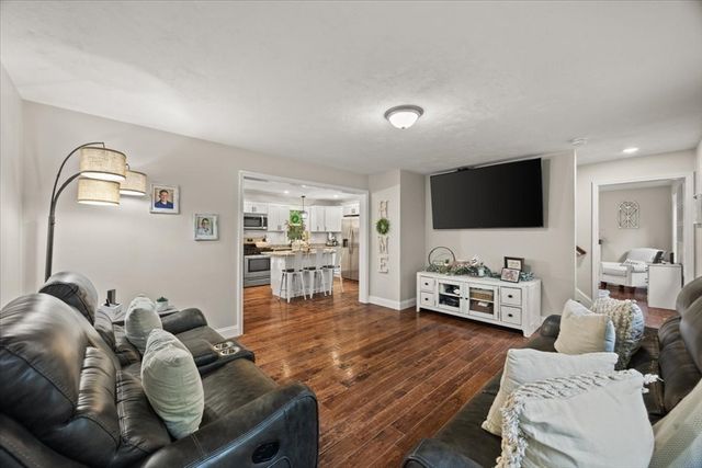 405 Norton Ave, Taunton, MA 02780
